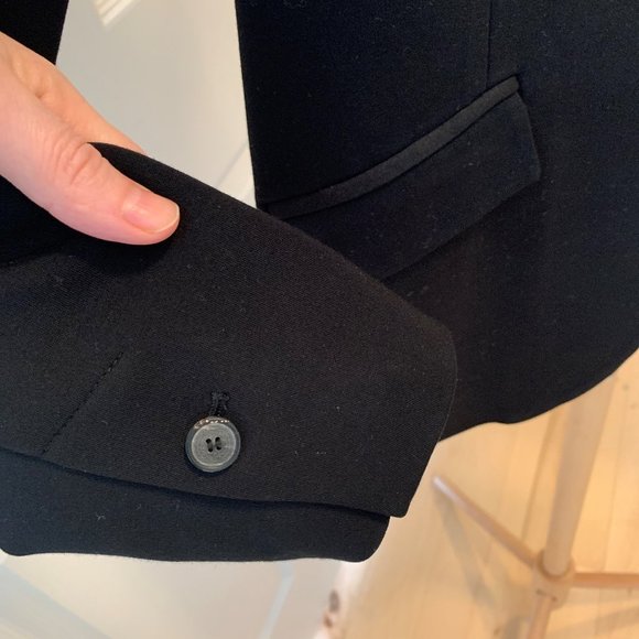 Blazer - Picture 3 of 6